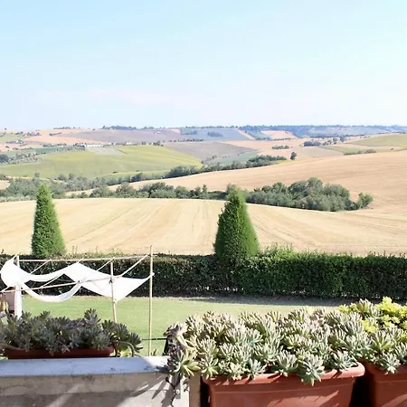 Apartamento Casale Nonno Dario, Balcone Delle Marche Cingoli